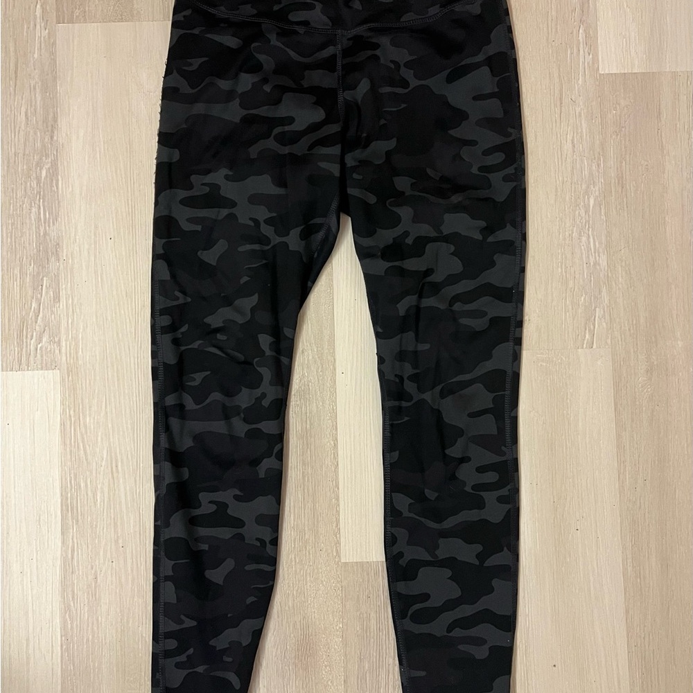 Danskin Black Camouflage Leggings
